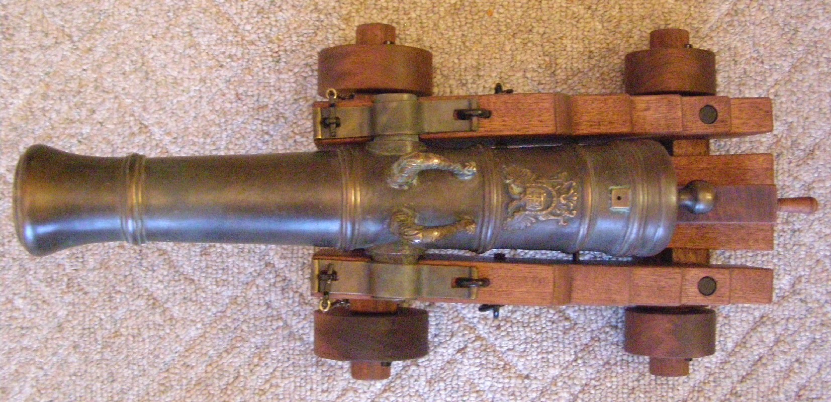 Spanish cannon, Spanish bronze cannon patterned from those recovered